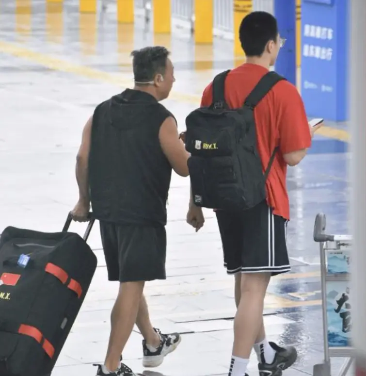 样的表现, 胡明轩也是